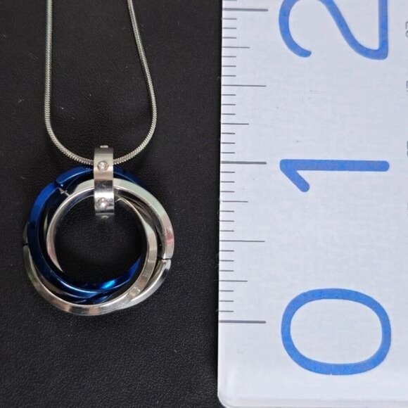 Interlocking Blue‎ and Silver Circles Pendant in Stainless Steel (NWOT) - Picture 3 of 5